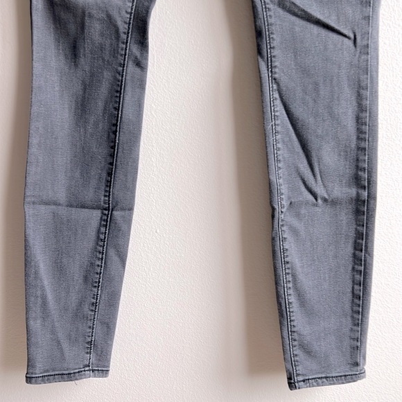 Bullhead Denim Junior’s Edgy Gray Skinny Jeans Size 24 - Picture 6 of 16